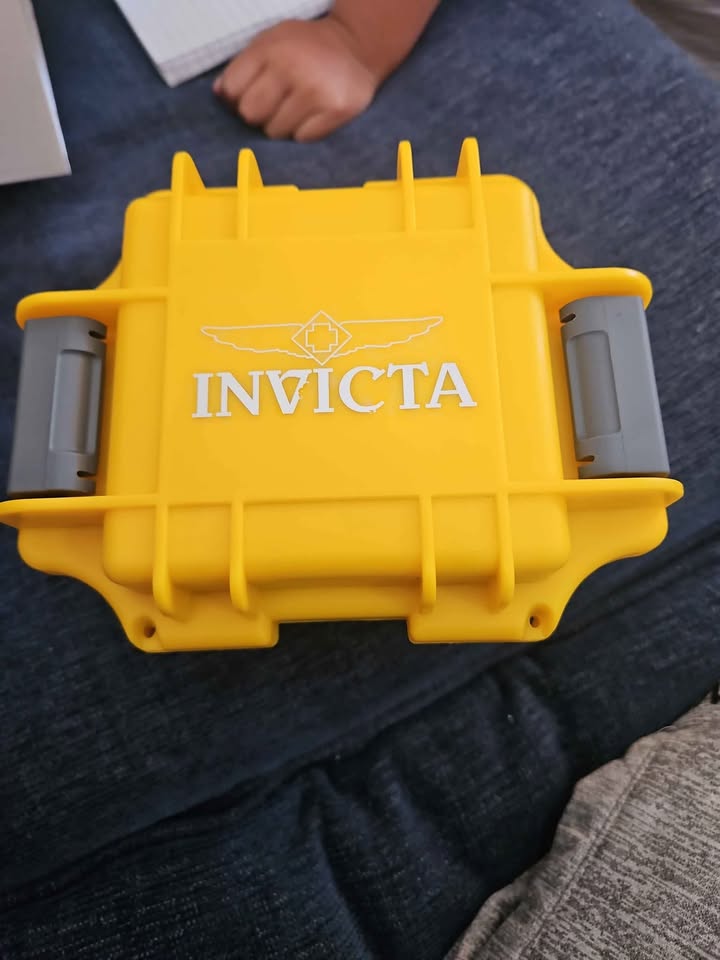 Invicta Yellow Dive Case Watch Box Single Slot Storage